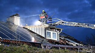 Ein Gro&szlig;aufgebot der Feuerwehr war im Einsatz.