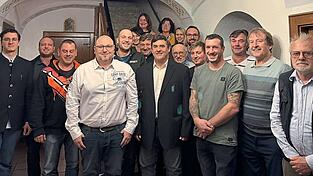 Die Listenkandidaten der Freien W&auml;hler der Altgemeinde Atzlern/Neukirchen f&uuml;r die Kommunalwahl