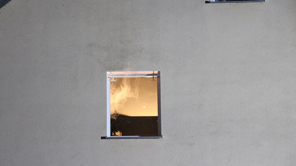 Feuerwehreinsatz kurz vor Mitternacht am Montag im Auweg in Regensburg.