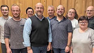 Die Kandidaten der Wählergemeinschaft Untergrafendorf-Laimbach (v.l.): Simon Wimmer, Michael Bichler, Karin Jahrstorfer, Gemeinderat Markus Jahrstorfer, Franz Graf, Ottmar Bichler, Bernhard Richter, Irmgard Forster, Gemeinderat und Listenführer Josef Wimmer. Die Kandidaten der Wählergemeinschaft Untergrafendorf-Laimbach (v.l.): Simon Wimmer, Michael Bichler, Karin Jahrstorfer, Gemeinderat Markus Jahrstorfer, Franz Graf, Ottmar Bichler, Bernhard Richter, Irmgard Forster, Gemeinderat und Listenführer Josef Wimmer.