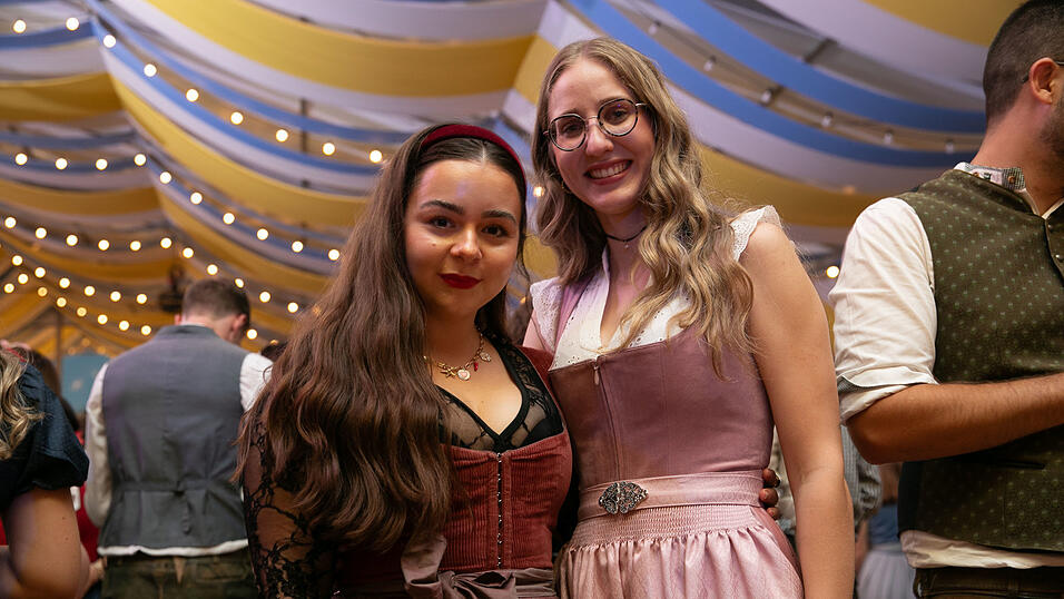 Die Partybilder vom Freitag, 8. August, aus dem Festzelt Reisinger. Die Partybilder vom Freitag, 8. August, aus dem Festzelt Reisinger.