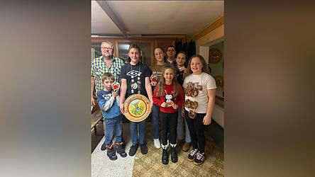 Jugendk&ouml;nig Jonas F&uuml;rst mit den Rittern und den Preisgewinnern