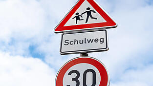 Das w&uuml;nschen sich viele Anwohner: Tempo 30 auf der Eichfeldstra&szlig;e. (Symbolbild)