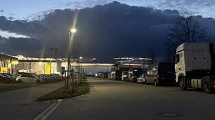 Wenn es d&auml;mmert, wird der Alburger Gewerbepark an laueren Abenden zur Rennstrecke.