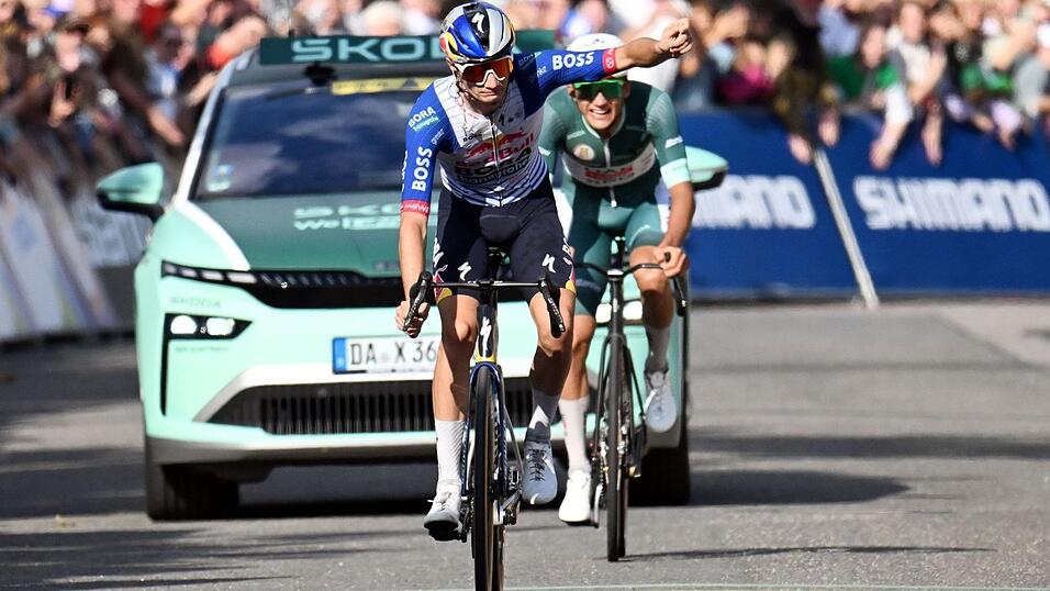 Giulio Pellizzari siegte im Sprint vor Isaac del Toro. Giulio Pellizzari siegte im Sprint vor Isaac del Toro.