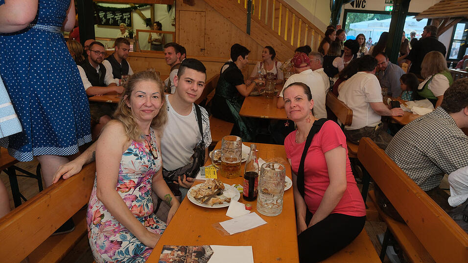 Die Partybilder vom Mittwoch, 16. August 2023, aus dem Festzelt Nothaft. Die Partybilder vom Mittwoch, 16. August 2023, aus dem Festzelt Nothaft.