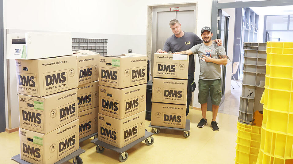 Fünf Tage sind für den Umzug vorgesehen - mehr als 1.000 Kartons sind im Umlauf.
