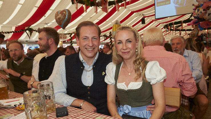 Die Partybilder vom Mittwoch, 12. August, aus dem Festzelt Lechner. Die Partybilder vom Mittwoch, 12. August, aus dem Festzelt Lechner.