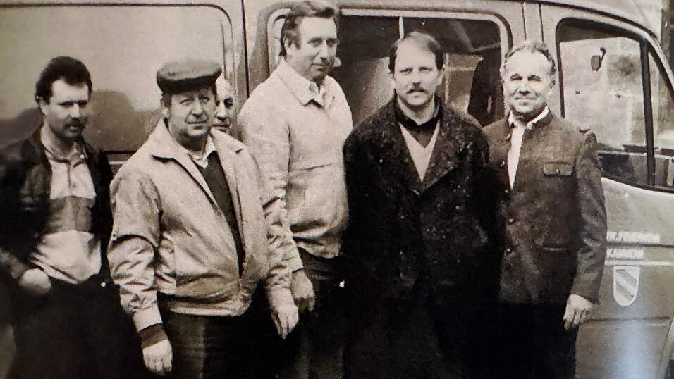 Sie erlebten die Episode mit dem Feuerwehrauto ohne Sprit: Hermann Zauner (v. l.), Karl Schmied, Karl Sporrer, Franz Ernte, Hans Beierl und Josef Hopf. Sie erlebten die Episode mit dem Feuerwehrauto ohne Sprit: Hermann Zauner (v. l.), Karl Schmied, Karl Sporrer, Franz Ernte, Hans Beierl und Josef Hopf.