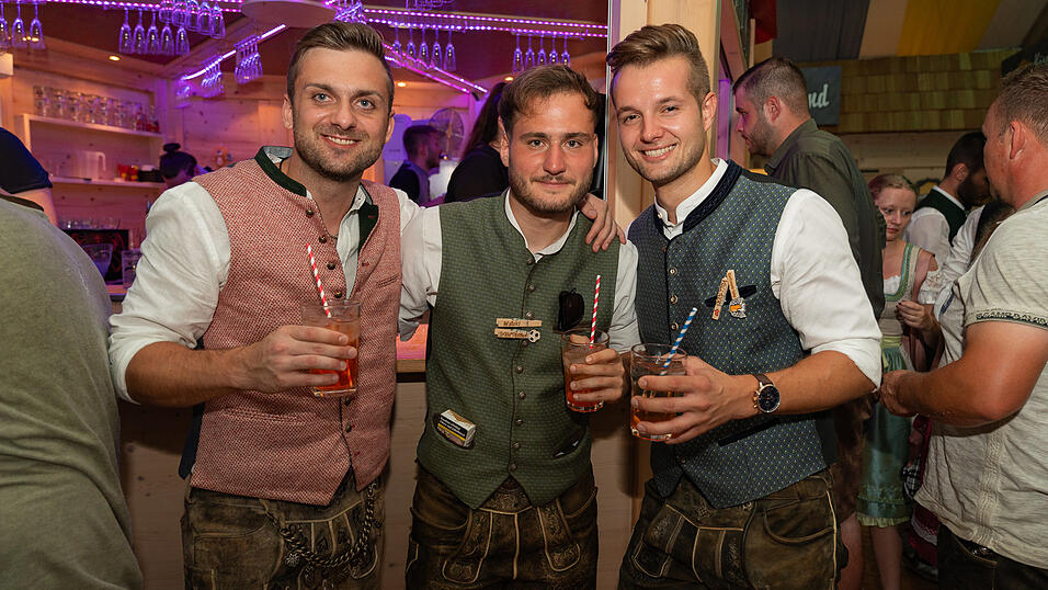 Die Partybilder vom Samstg, 19. August 2023, aus dem Festzelt Reisinger. Die Partybilder vom Samstg, 19. August 2023, aus dem Festzelt Reisinger.