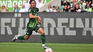 Aaron Zehnter brachte den VfL Wolfsburg in Führung.