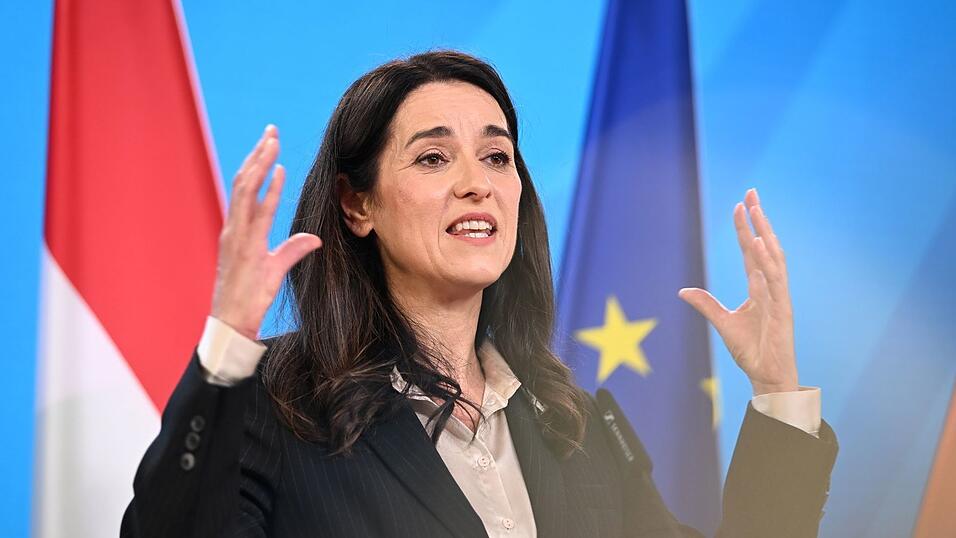 Mit Ungarns Außenministerin Anita Orbán will die CSU in Kloster Banz über das deutsch-ungarische Verhältnis sprechen. (Archivbild) Mit Ungarns Außenministerin Anita Orbán will die CSU in Kloster Banz über das deutsch-ungarische Verhältnis sprechen. (Archivbild)