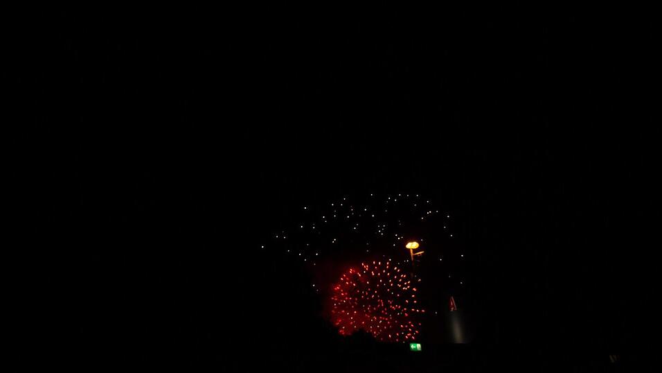 Das war das Abschlussfeuerwerk des Gäubodenvolksfestes 2019. Das war das Abschlussfeuerwerk des Gäubodenvolksfestes 2019.