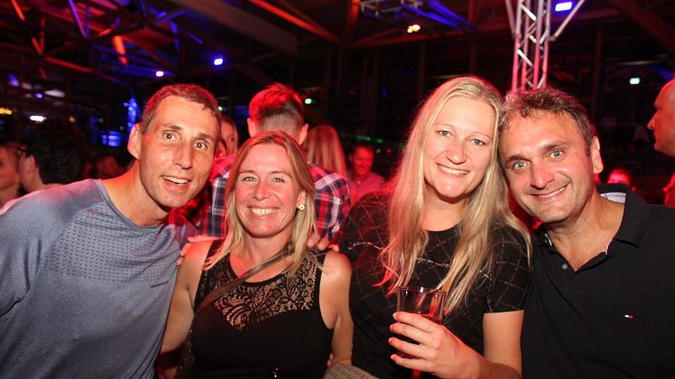 Auf der Eskara &Uuml;30-Party in Essenbach war wieder viel los.