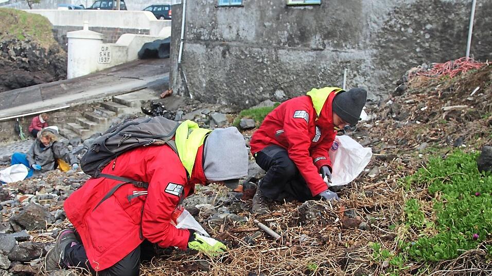 Es hieß wieder einmal Müllsammeln. Es hieß wieder einmal Müllsammeln.