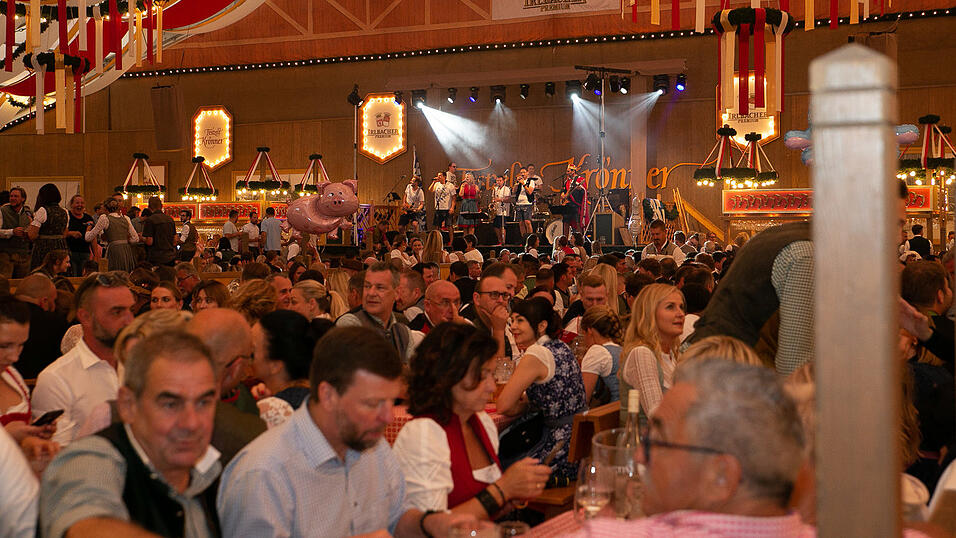 Die Partybilder vom Freitag, 12. August 2022, aus dem Festzelt Krönner.