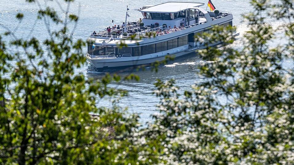 Flussschifffahrten sind aufgrund der niedrigen Corona-Zahlen in Passau wieder erlaubt. Flussschifffahrten sind aufgrund der niedrigen Corona-Zahlen in Passau wieder erlaubt.