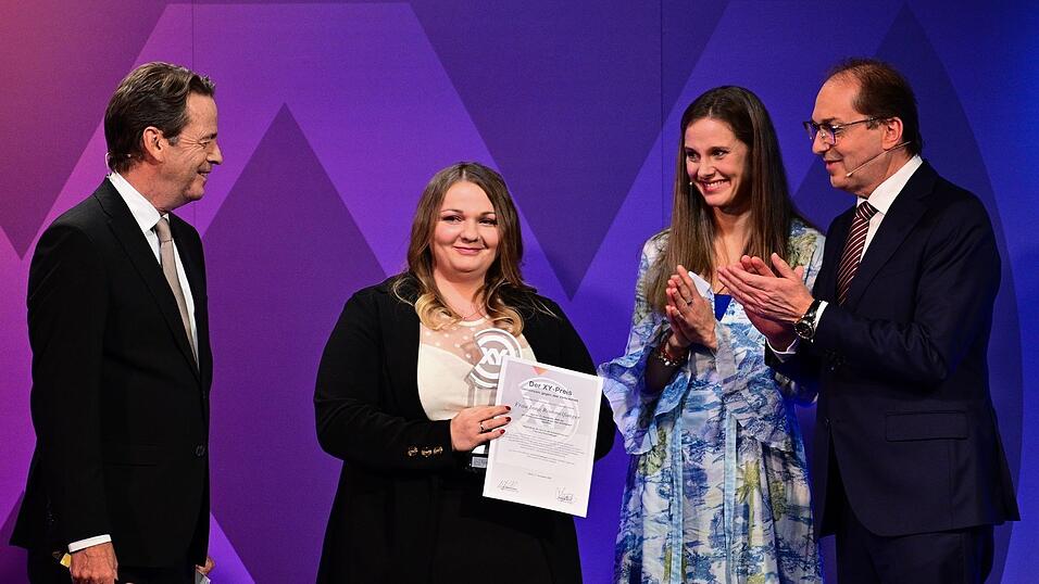 Inna Rommelfanger aus Verden (zweite von links) wurde geehrt. Inna Rommelfanger aus Verden (zweite von links) wurde geehrt.