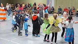 Die Kinder hatten ihren Spa&szlig; beim Ententanz.