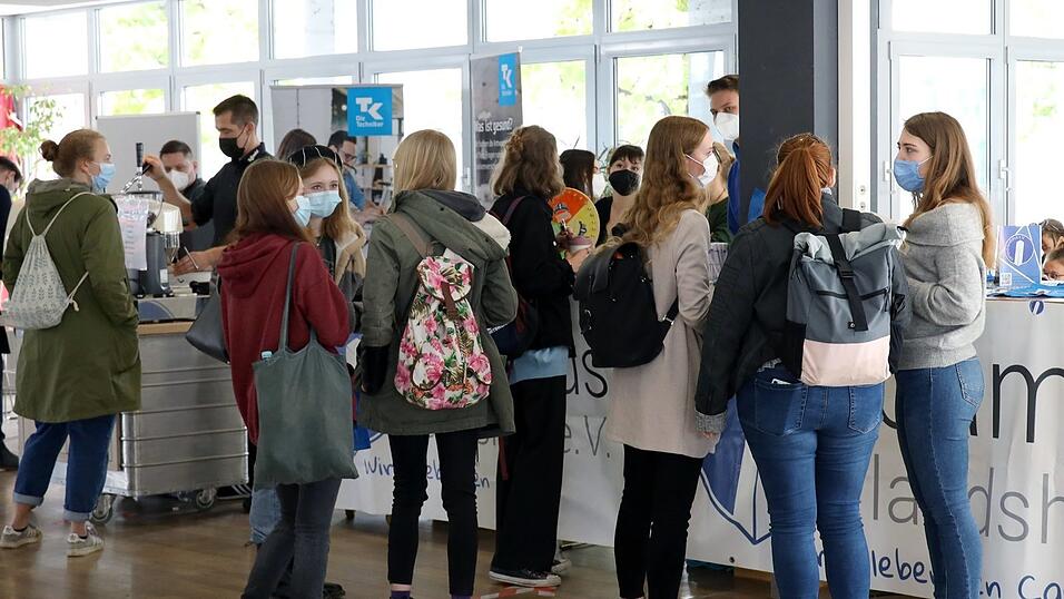Mit dem Aktionstag kehrt wieder Leben auf den Campus der Hochschule Landshut zurück.