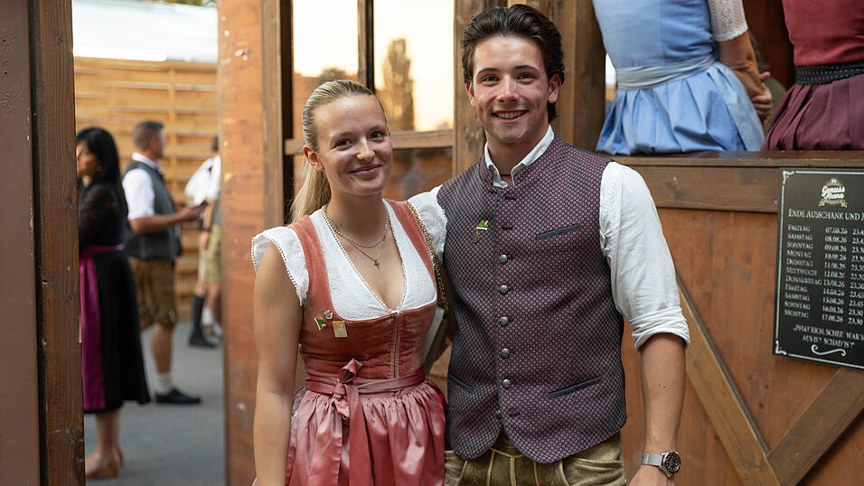 Die Partybilder vom Dienstag, 11. August, aus dem Festzelt Wenisch. Die Partybilder vom Dienstag, 11. August, aus dem Festzelt Wenisch.