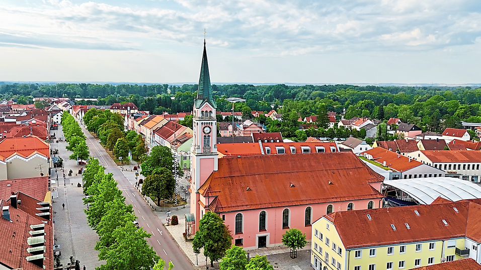 So sieht der Stadtplatz heute von oben aus. Seine Umgestaltung, um ihn unter anderem barrierefrei zu machen, wird seit Jahren geplant.&nbsp;&nbsp;