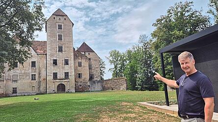 Die Hauptburg ist das Sorgenkind des Schlossbesitzers. Fotos: Christine Hochreiter