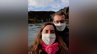 Charlottes und Michaels erster gemeinsamer Urlaub führte sie Ende Oktober zurück in Charlottes alte Heimat Regensburg. Von dort aus ging es auch an die Weltenburger Enge im Kreis Kelheim - natürlich nur mit Maske.