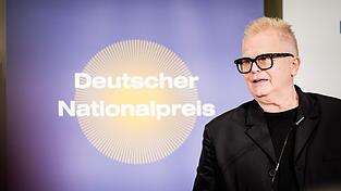 Herbert Grönemeyer wurde mit dem Deutschen Nationalpreis ausgezeichnet. Herbert Grönemeyer wurde mit dem Deutschen Nationalpreis ausgezeichnet.
