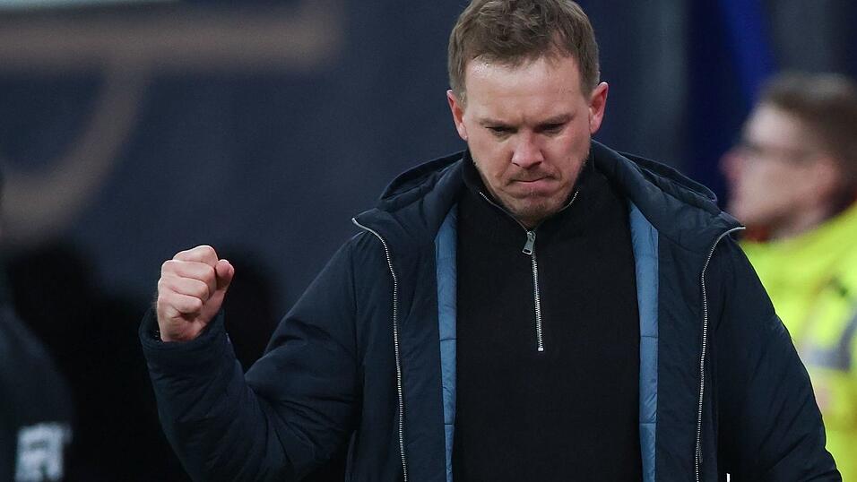 Julian Nagelsmann jubelt &uuml;ber einen Treffer.