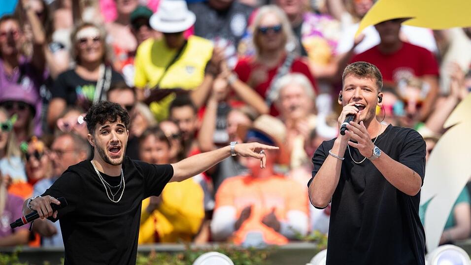 Julian Sommer (r) und Luca-Dante Spadafora und ihr Hit «Wenn ich nüchtern wär». Julian Sommer (r) und Luca-Dante Spadafora und ihr Hit «Wenn ich nüchtern wär».
