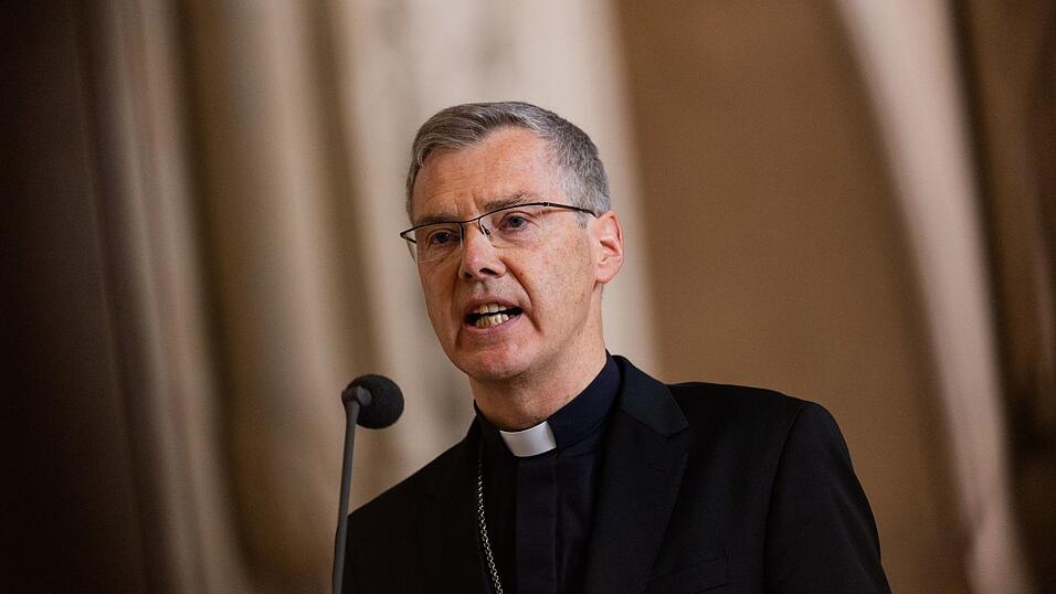 Bei seiner ersten Rede im Dom vor den Gl&auml;ubigen: Heiner Wilmer.