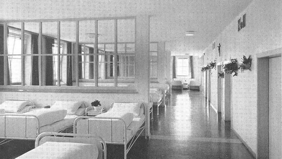 Keine Privatsphäre hatten Patienten auch in den Schlafsälen im Jahre 1966. Keine Privatsphäre hatten Patienten auch in den Schlafsälen im Jahre 1966.