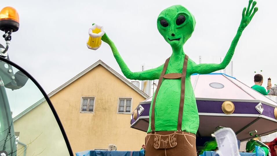 Ausgelassene Stimmung herrschte beim Faschingsumzug in Hofkirchen.