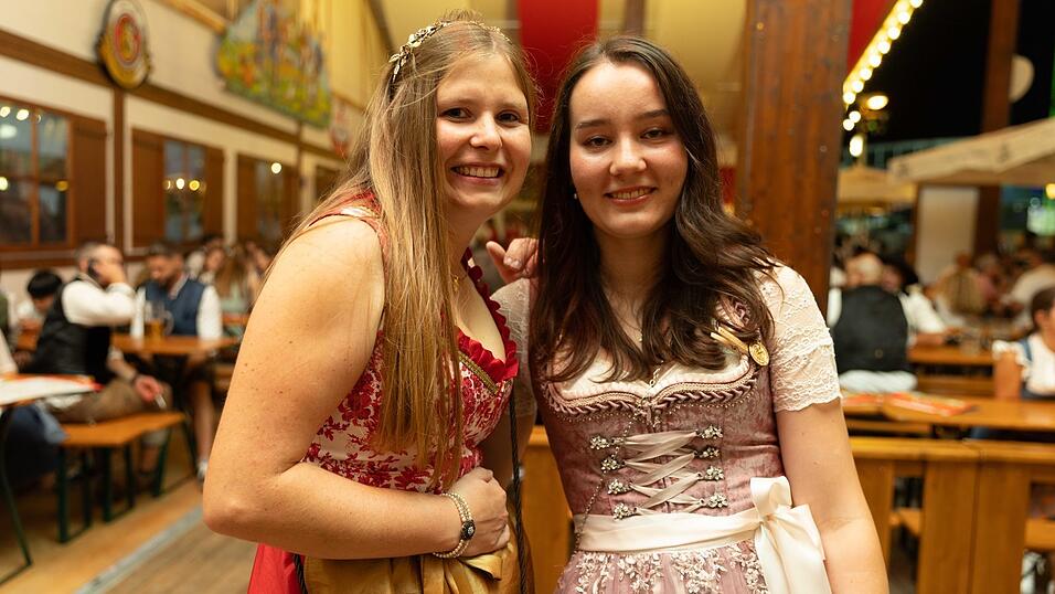 Die Partybilder vom Freitag, 7. August, aus dem Festzelt Greindl. Die Partybilder vom Freitag, 7. August, aus dem Festzelt Greindl.