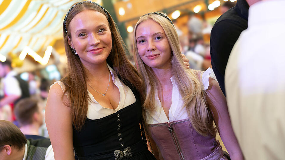 Die Partybilder vom Samstag, 9. August, aus dem Festzelt Nothaft. Die Partybilder vom Samstag, 9. August, aus dem Festzelt Nothaft.