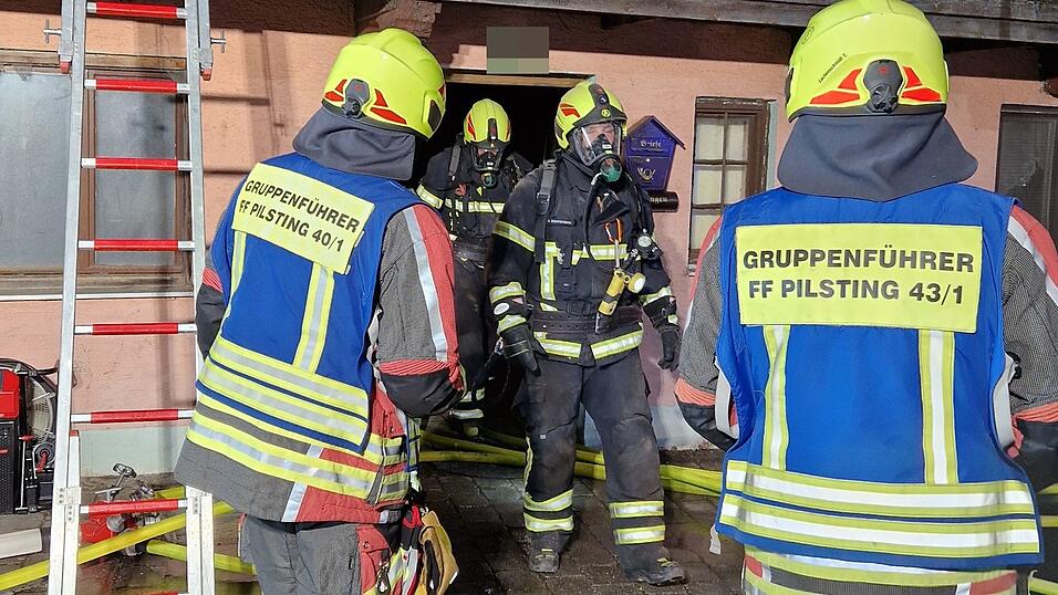 Atemschutzträger waren im Einsatz. 