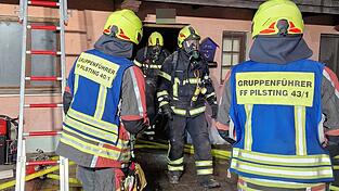 Atemschutzträger waren im Einsatz. 