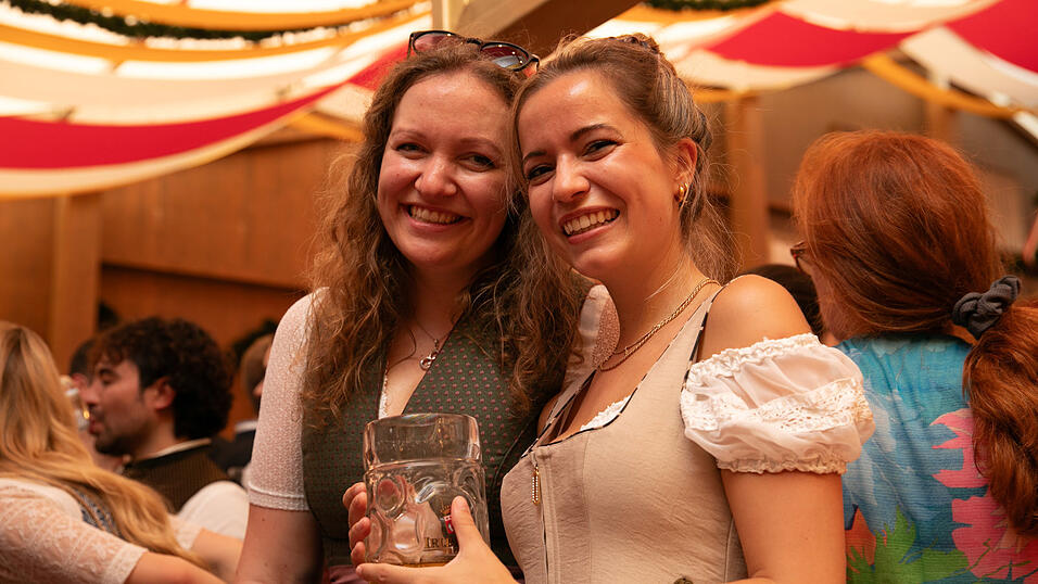 Die Partybilder vom Mittwoch, 13. August, aus dem Festzelt Krönner. Die Partybilder vom Mittwoch, 13. August, aus dem Festzelt Krönner.