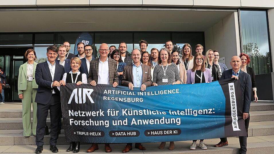 'Air' steht für Artificial Intelligence Regensburg und soll ein Netzwerk für die Anwendung und Erforschung künstlicher Intelligenz bieten. 'Air' steht für Artificial Intelligence Regensburg und soll ein Netzwerk für die Anwendung und Erforschung künstlicher Intelligenz bieten.