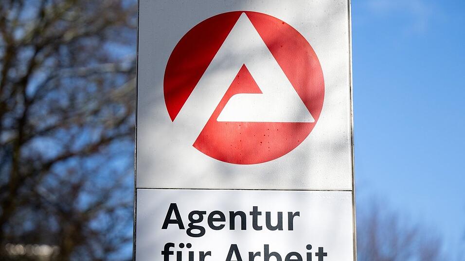 Die Arbeitslosenquote in Bayern liegt aktuell bei 3,9 Prozent. (Symbolbild) Die Arbeitslosenquote in Bayern liegt aktuell bei 3,9 Prozent. (Symbolbild)