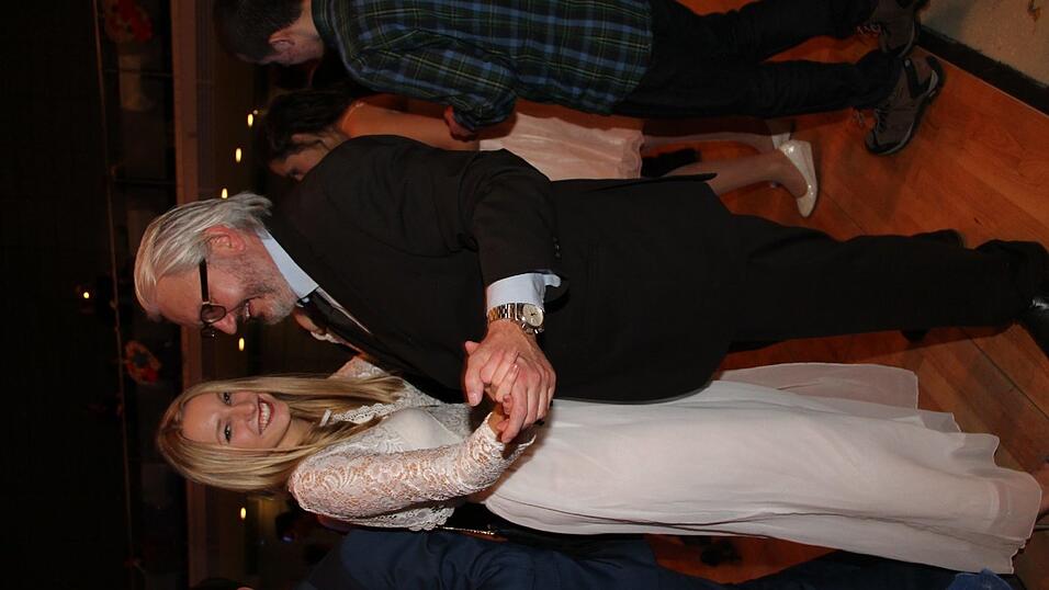 Die Bilder vom Abschlussball der Tanzschule Seidel in der Fraunhofer-Halle am 28. November. Die Bilder vom Abschlussball der Tanzschule Seidel in der Fraunhofer-Halle am 28. November.