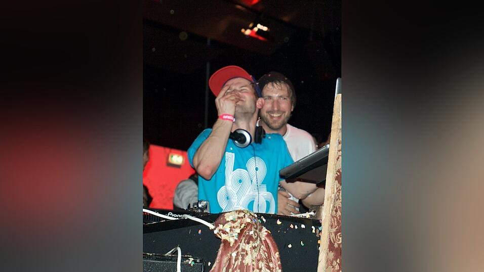 Rund 4000 Boarderfreunde feierten bei der Weltpremiere des neuesten Films von Isenseven, 'Let's go get lost' in M&uuml;nchen.