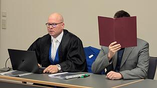 Der Mandant von Sascha Böttner gesteht, was es zu gestehen gibt. Warum die heute 18-Jährige ihn und letztlich sich selbst in solche Schwierigkeiten brachte, behält sie jedoch für sich.