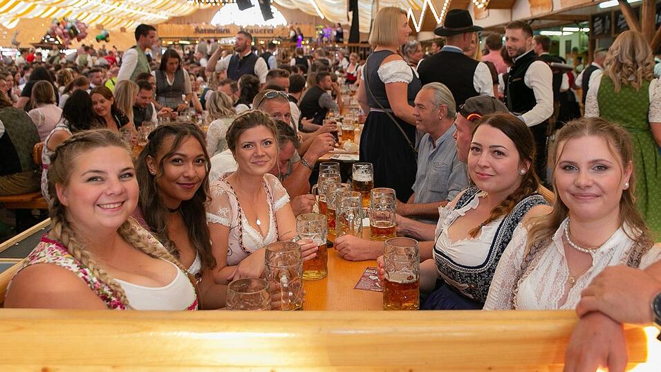 Die Partybilder vom Samstag, 13. August 2022, aus dem Festzelt Nothaft.