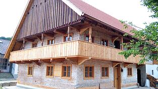 Inzwischen ist das alte Bauernhaus hergerichtet.