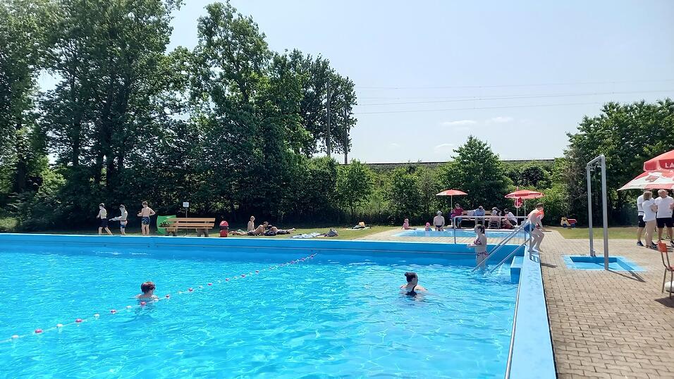 Das neue alte Freibad in Schambach.