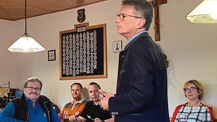 Landrat Bernd Sibler stellte sich den Fragen der B&uuml;rger.