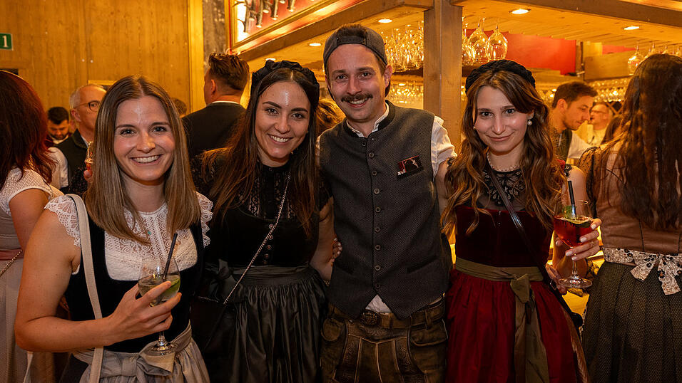 Die Partybilder vom Freitag, 9. August 2024, aus dem Festzelt Kr&ouml;nner.