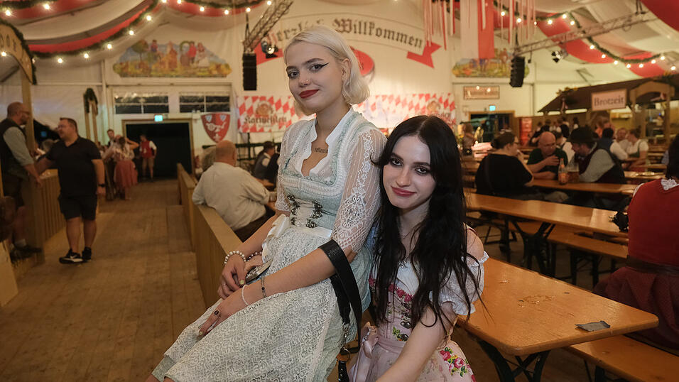 Die Partybilder vom Dienstag, 15. August 2023, aus dem Festzelt Greindl. Die Partybilder vom Dienstag, 15. August 2023, aus dem Festzelt Greindl.